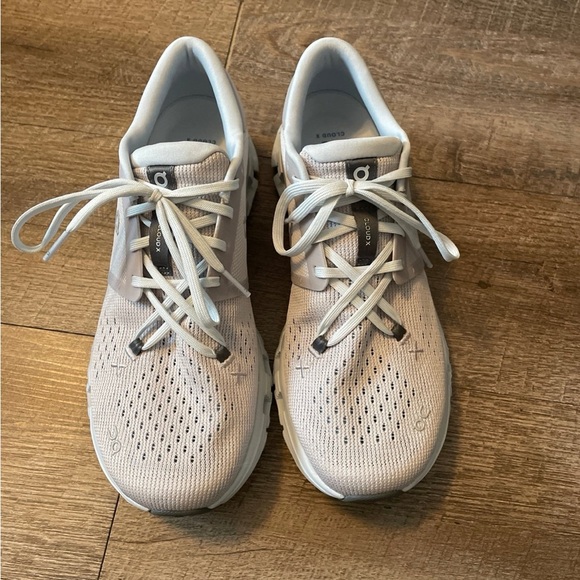 On Cloud X Athletic Shoes - Picture 1 of 5